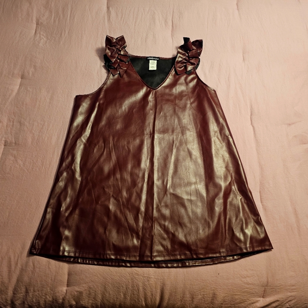 Heimish faux leather sleeveless shirt size large